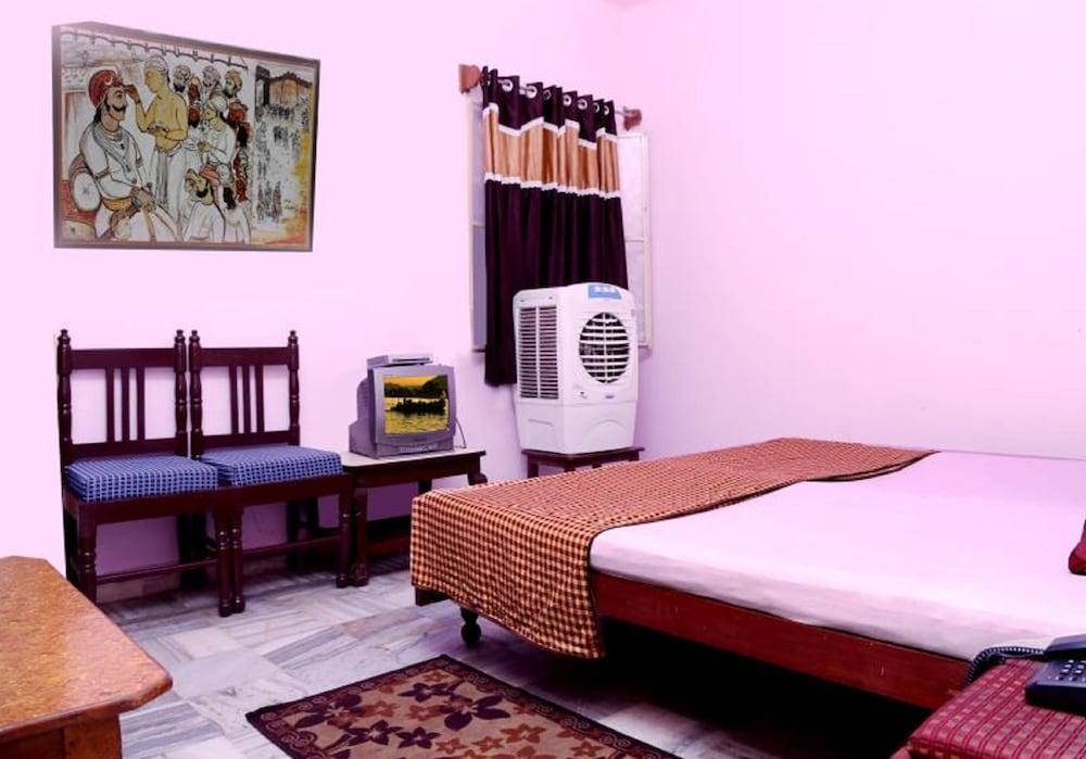 Super Oyo Flagship 72253 Jai Maa Palace Hotel Jaipur Eksteriør billede